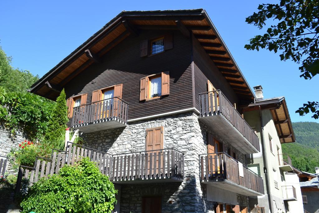 Maison Du Tata Antey-Saint-André Exteriér fotografie